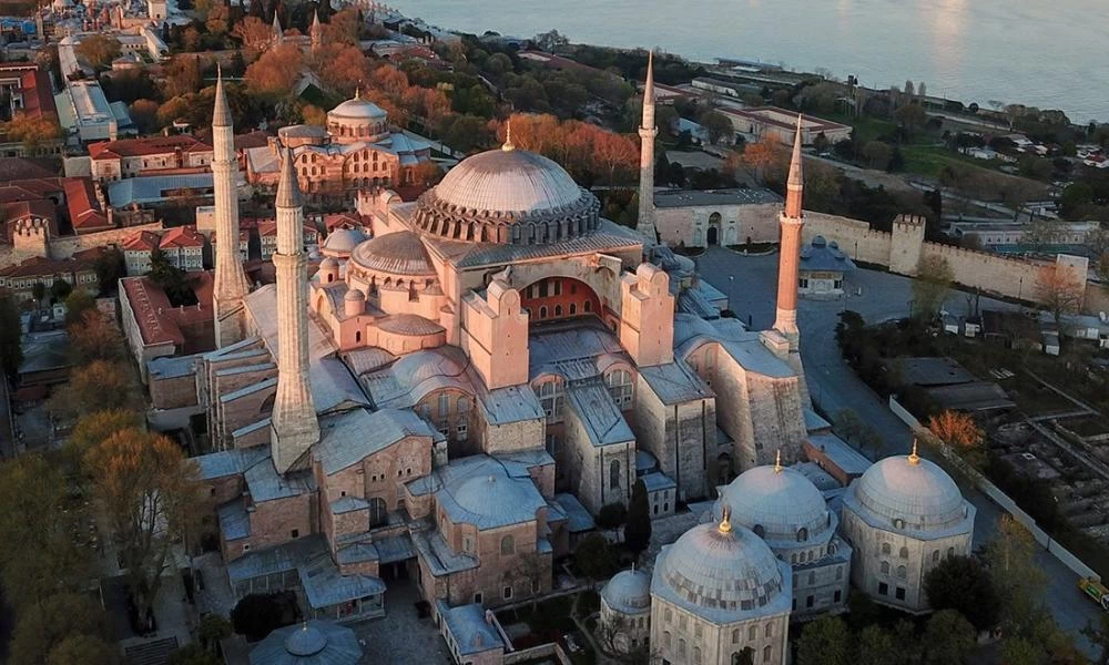 Πέτσας: Ιστορικό λάθος του Ερντογάν η μετατροπή της Αγίας Σοφίας σε τζαμί